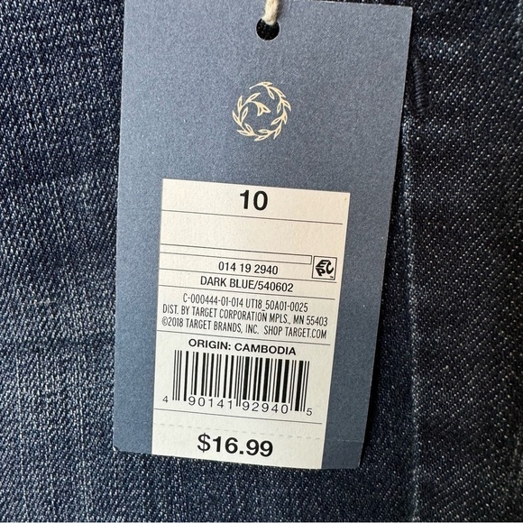 🔹5/$25🔹 Universal Thread NWT Dark Wash High Rise Shortie Jean Shorts. 2.5”. 10 - Picture 7 of 11